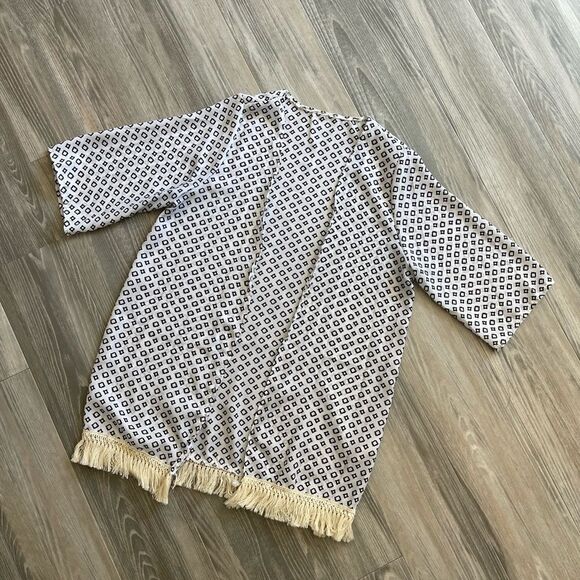 Black and White Kimono Size L - Picture 3 of 8